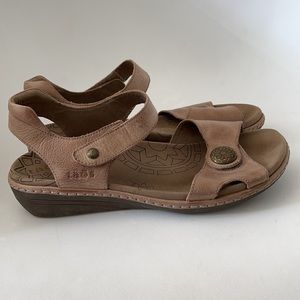Taos sandals